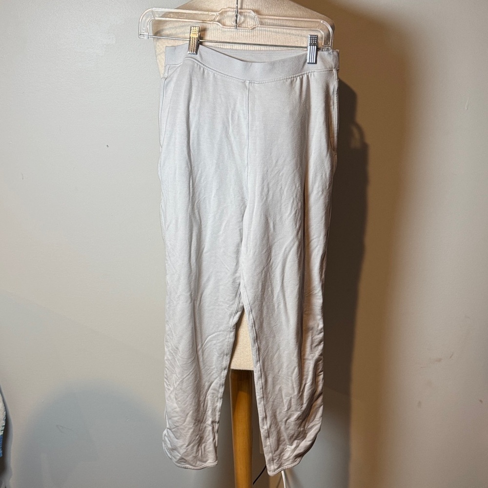 lululemon athletica women’s Light Gray joggers